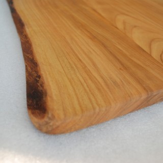 Kitchen board made of&nbsp;Cherry wood 60 x 36 cm