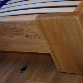 Oak Bed 160 cm