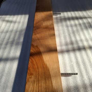 Elm self-supporting shelf